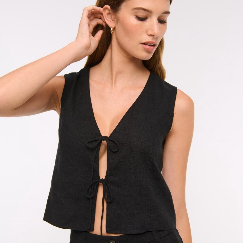 2 Piece Set! Abercrombie & Fitch Black Linen Tie-Front Vest and Skort Combo